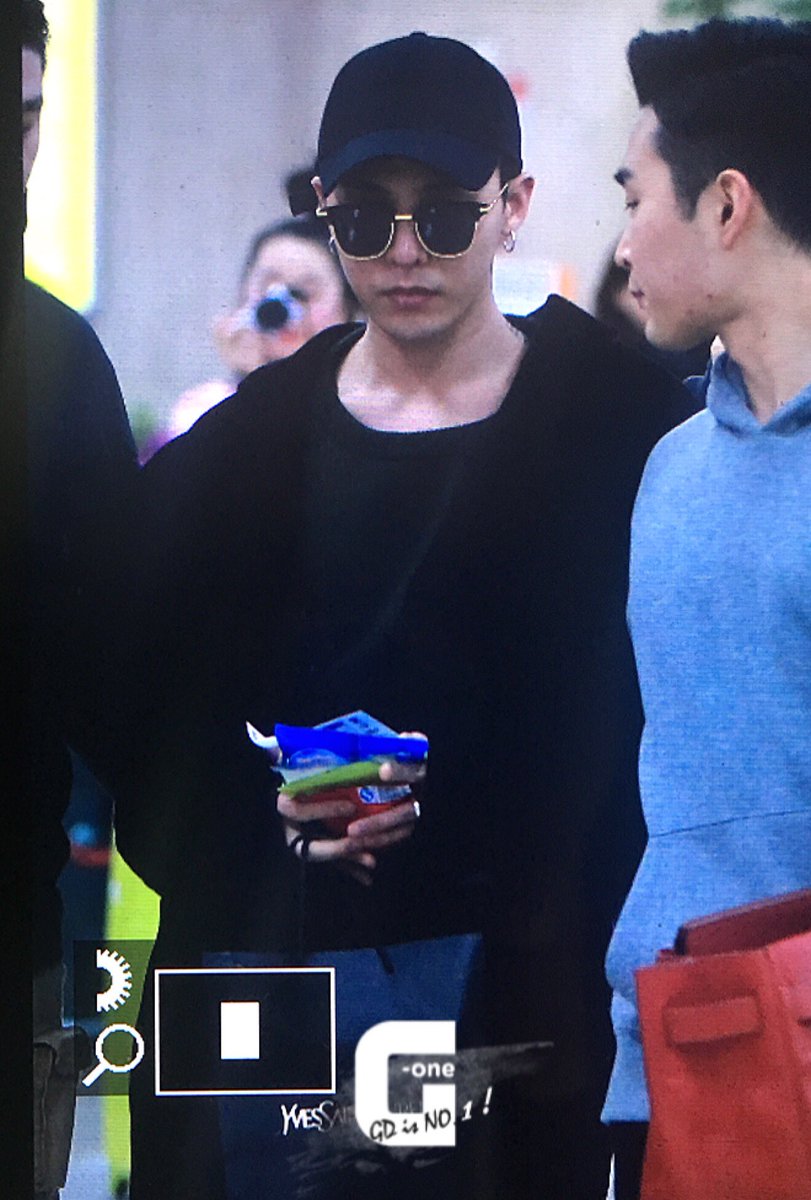 G-Dragon Arrial Seoul Gimpo 2016-02-25 (4)