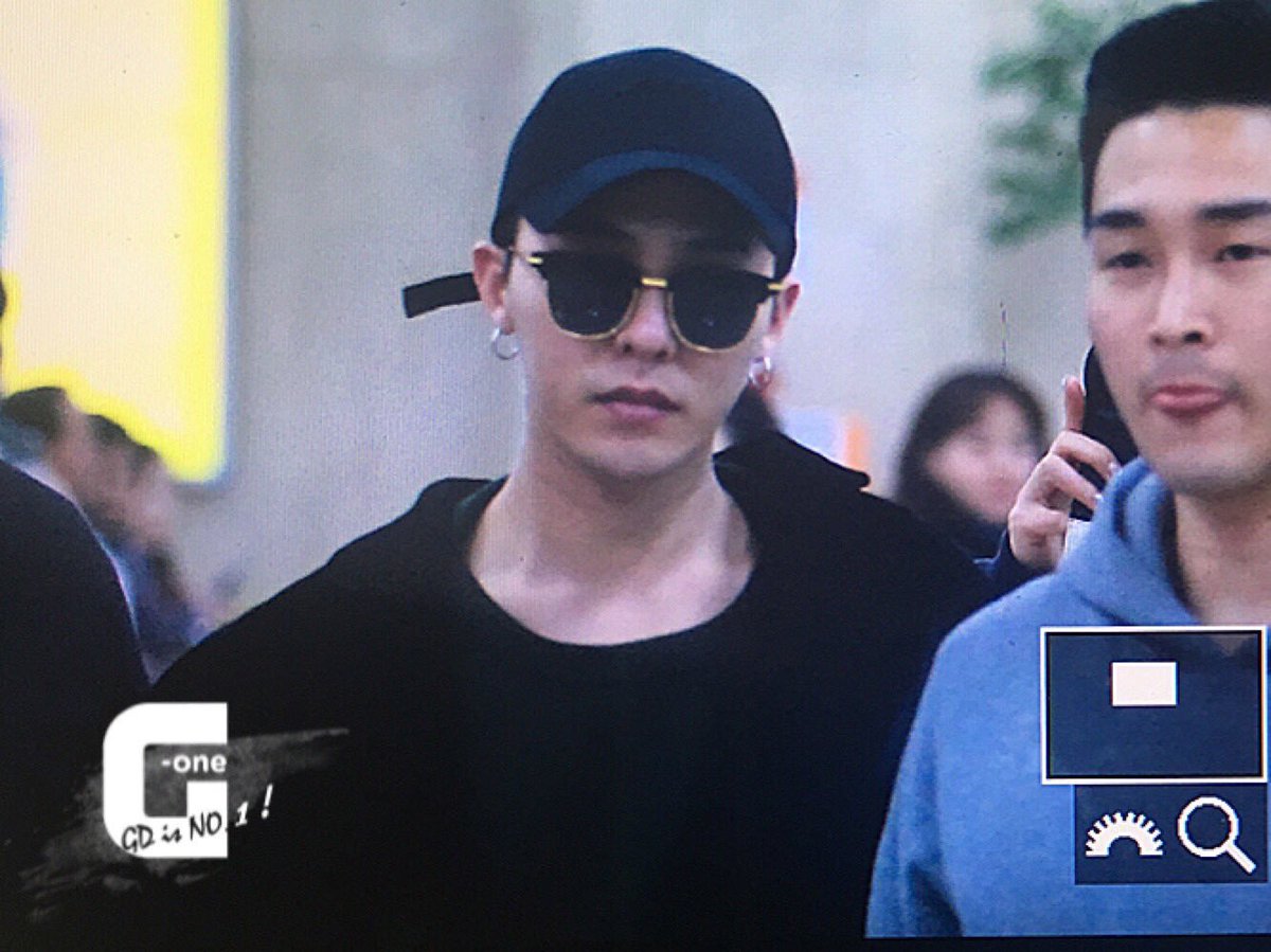 G-Dragon Arrival Seoul Gimpo From Tokyo 2016-02-25 (2)