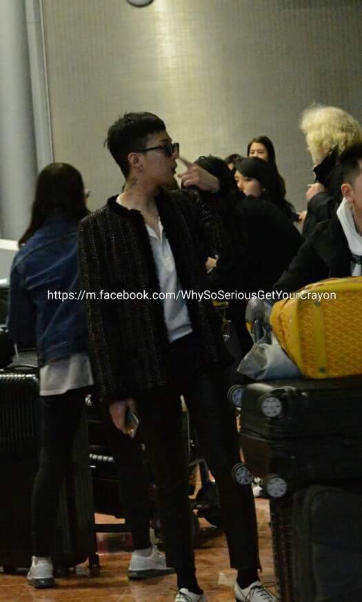 G-Dragon Arrival In Paris 2016-03-08 - Cr On Pic (2)