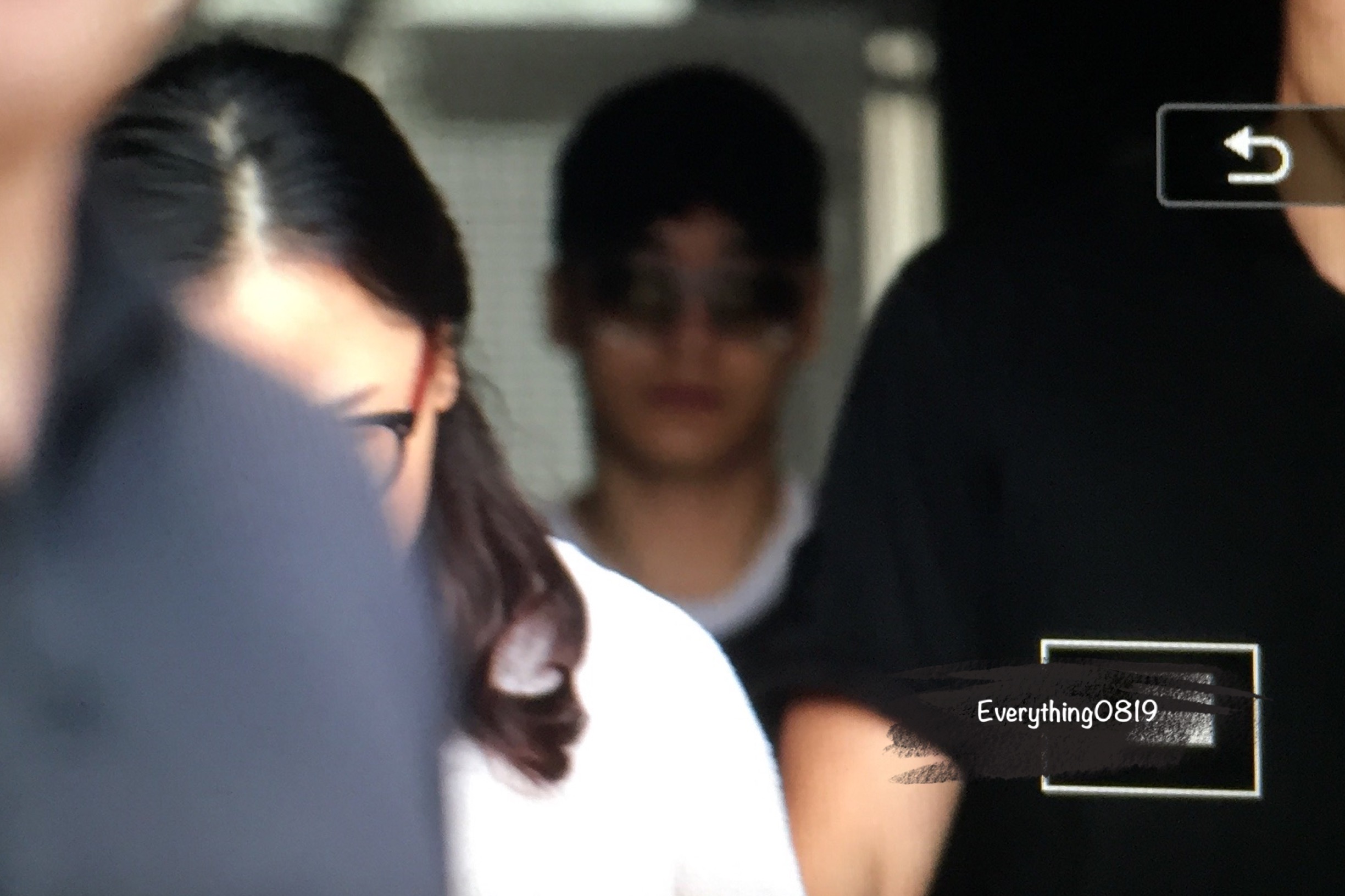 Seung Ri - Shanghai Airport - 06jul2016 - Everything0819 - 01