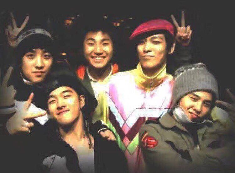 Seungri Instagram Aug 20, 2016 @ 22:55 10년전을 기억하며... 내 인생의 반을 우리멤버들과 팬들과 스텝들과 함께했습니다 소중한 10년 감사합니다 오늘은 가슴뭉클한 날 #vip #0to10 #사랑해