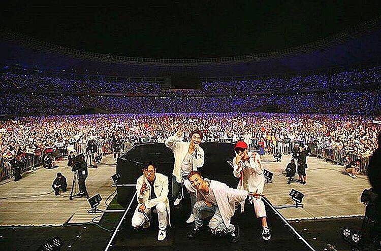 Taeyang Instagram Aug 27, 2016 @ 22:54 4BANG Thank u A-nation!!