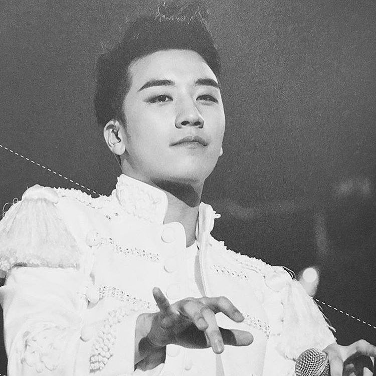 Seungri Instagram Aug 30, 2016 @ 10:45 #alive