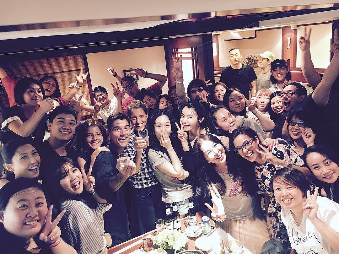 Seungri Instagram Aug 29, 2016 @ 13:23 영화 스텝분들과 회식 ^^ # #宇爱同游
