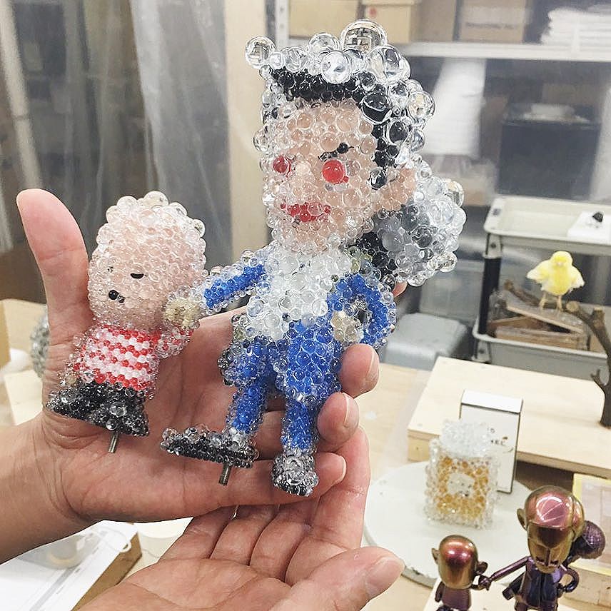 TOP Instagram Sep 9, 2016 8:02pm Curated by T.O.P @sothebys
Kohei Nawa 
PixCell-T.O.P (DOOM DADA)
Mixed Media, 2016
h 19.3cm x w 26cm x d 18.3cm

#TTTOPxSothebys
#KoheiNawa