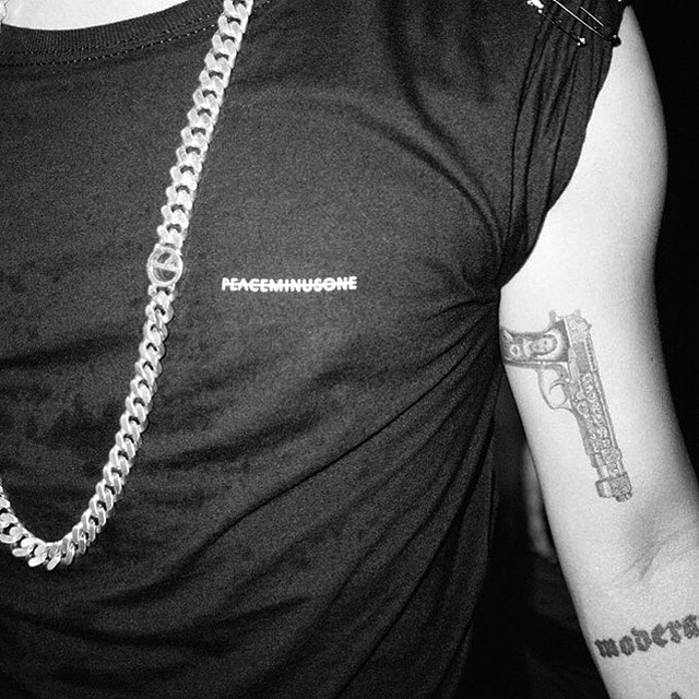 G-Dragon Instagram Sep 03, 2016 @ 00:47 @peaceminusonedotcom