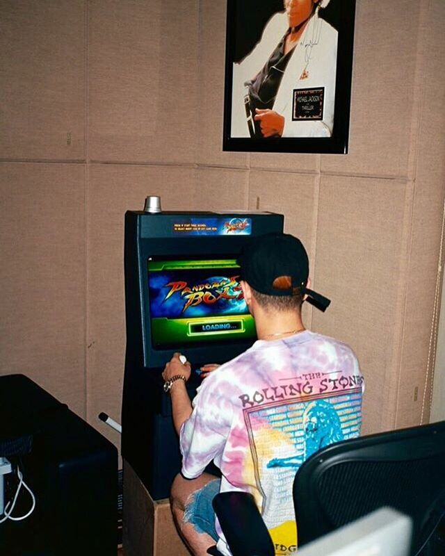 Taeyang Instagram Sep 02, 2016 @ 17:59 🕹