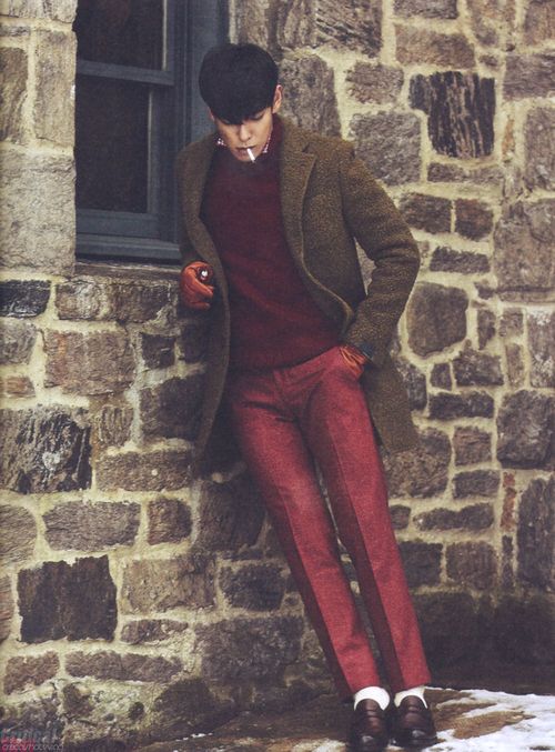 1st PICTORIAL RECORDS [FROM TOP] HQ Source: CRITICAL SHOT