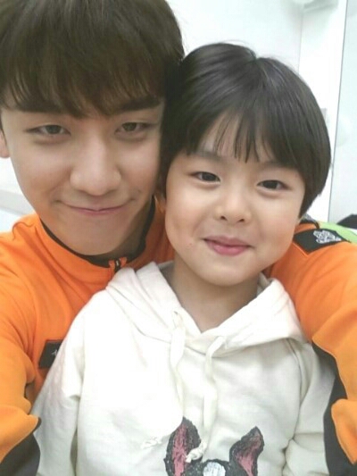 fyeahseungri: Unseen Pics of Teddy Seo and Jimno via DCVI