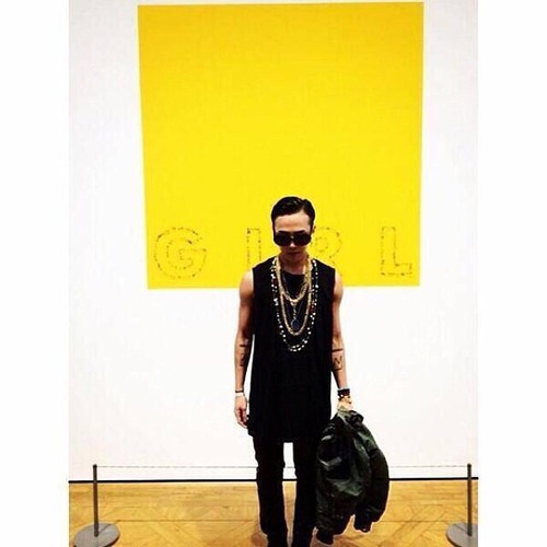 @ soojmooj instagram update 20140526: Girls exhibition curated...