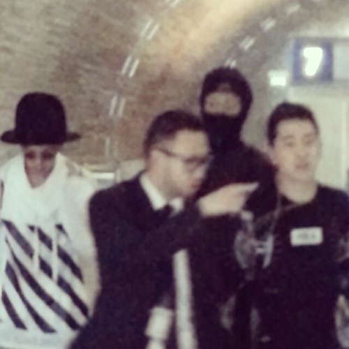 Gdragon Paris Airport returning to Seoul 20140527 by oliviapwoo...