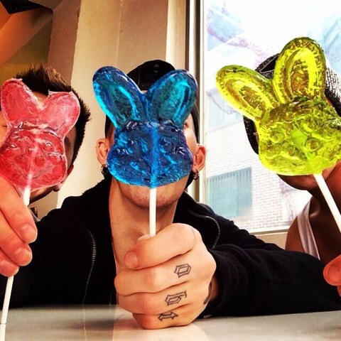GD’s Instagram updates 20140620: Love these custom off...