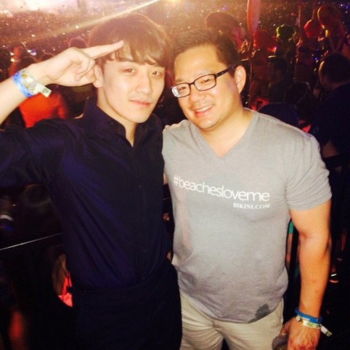 Instagram Update by Seungri: #edcfestival #vegas with Shing tao...