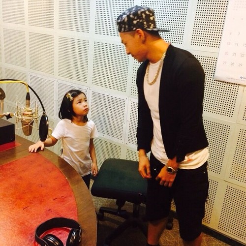 Instagram Update by Taeyang: 오늘 나의 #하루 @tabloisdad #hide and...