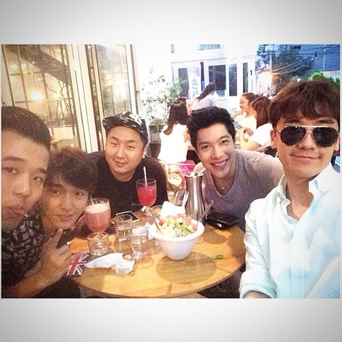 Kongkaroon Instagram update 20140718: Coffee break before the...
